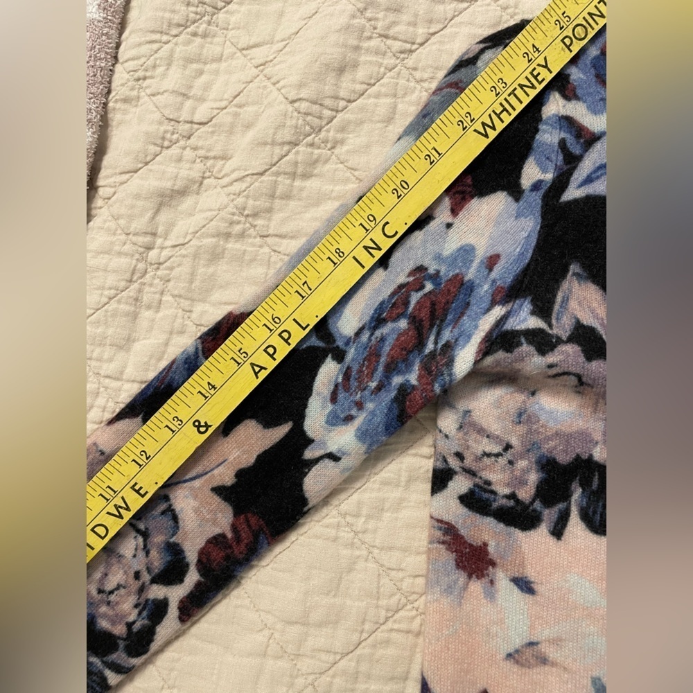 Lord & Taylor Luxury Women’s Floral Cardigan Cashmere Gramacore Cottage Size XS - Picture 9 of 9